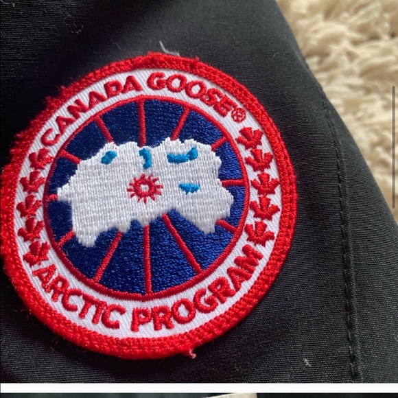 Black Victoria Canada Goose Down Parka - Picture 4 of 8